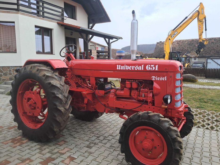 Tractor utb 651 4x4