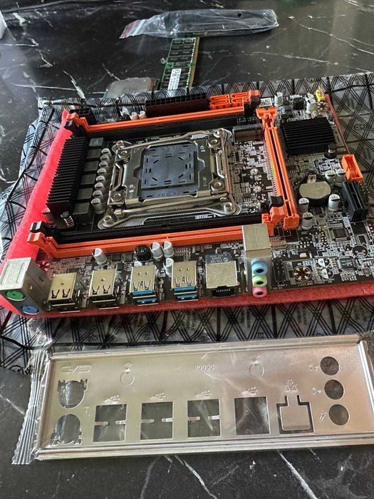 Новый игровой комплект - X99 + 2667v3 + 16gb DDR4 + куллер