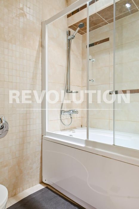 Дава се под наем Двустаен апартамент в София, Център - 75 кв.м за 900 € - Снимка #8