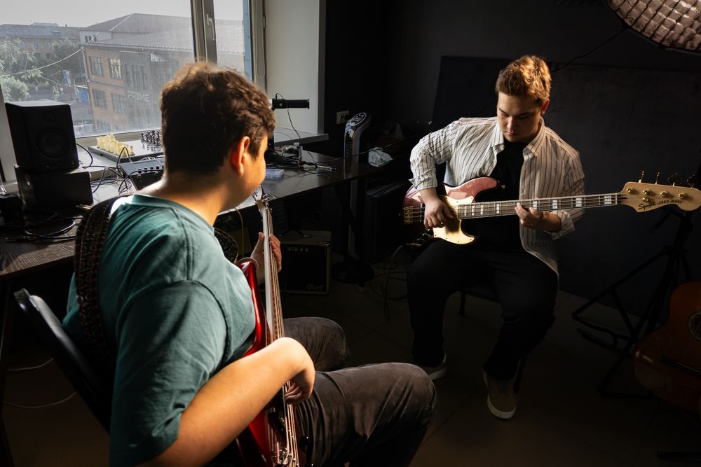 Уроки игры на Гитаре, Электрогитаре, бас гитаре и укулеле