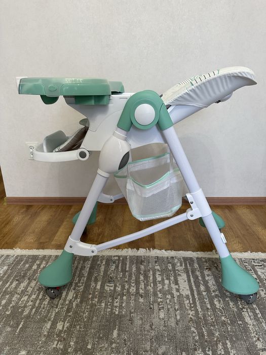 Продам детский столик для кормления