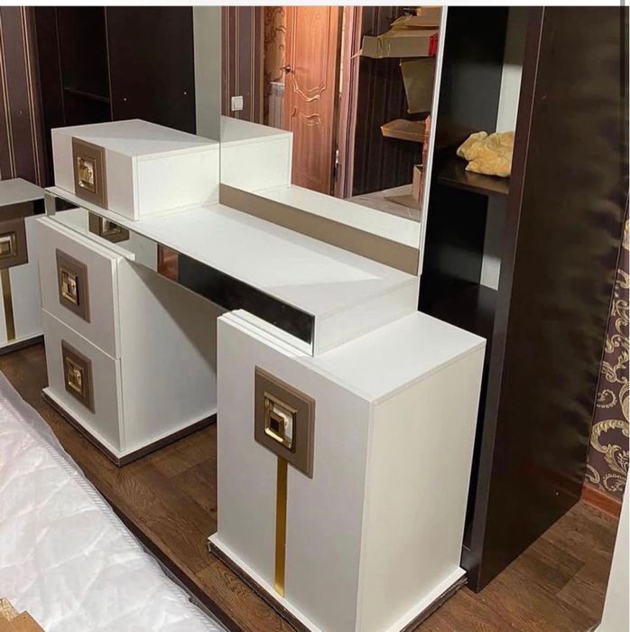 мебель на спальный сундук