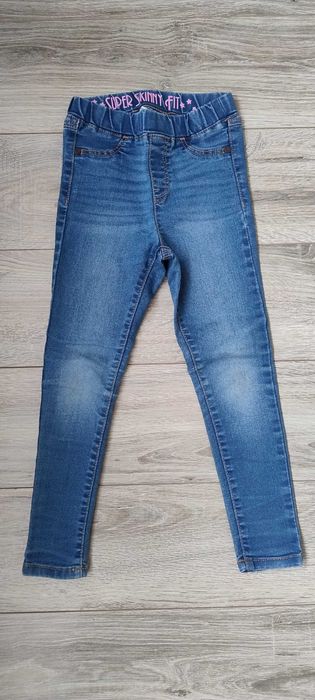 Лот дрехи за момиче, 4-5 г