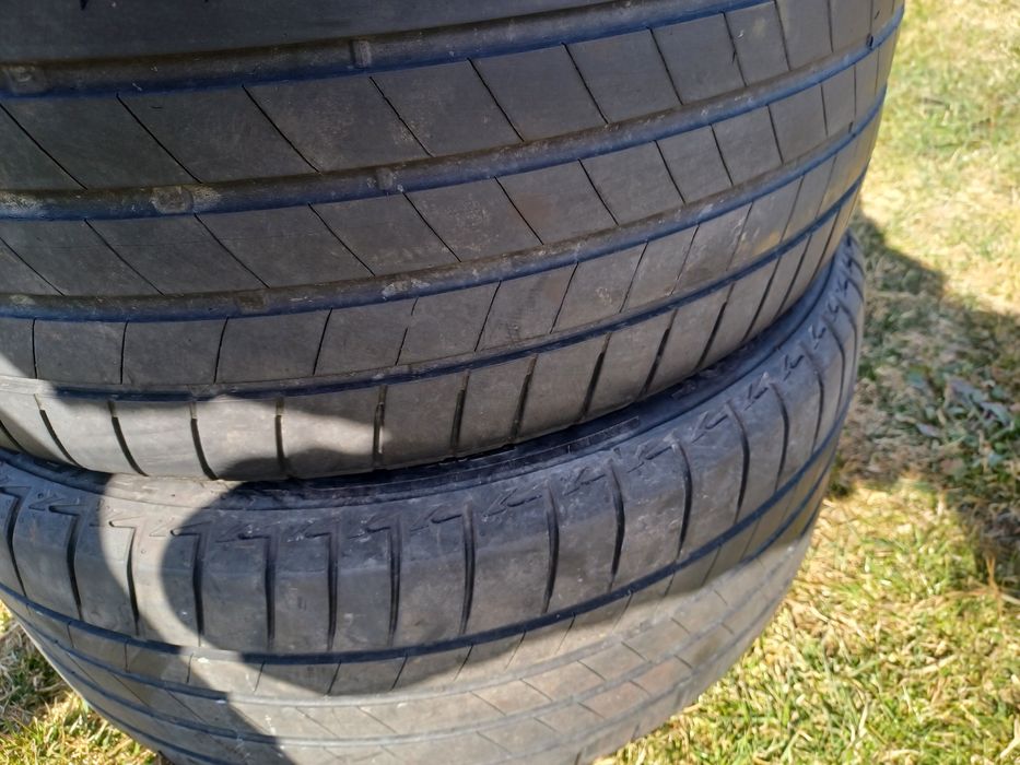 Anvelope second vara  R18 BRIDGESTONE