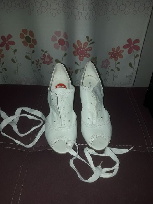 Туфли 38 размер - кожа 100 % - GraceLand