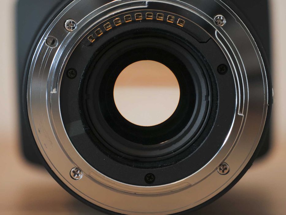 Tokina FiRIN 20mm f/2.0 MF - Sony E