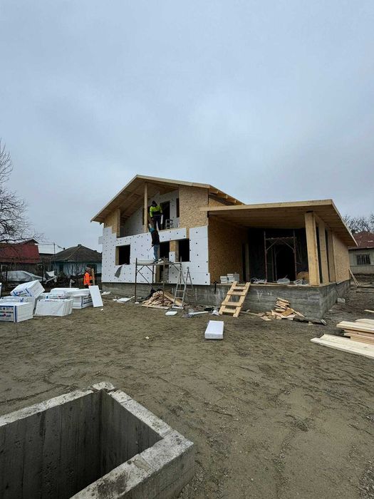 Casa din structura de lemn