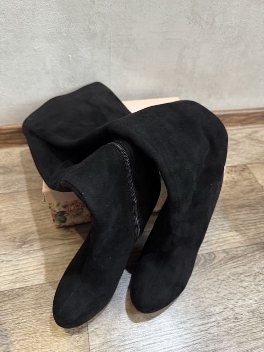 Сапоги женские ботфорты.