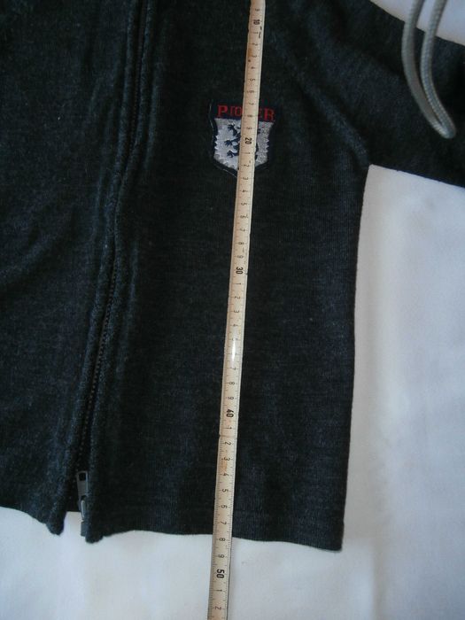 Детска плетена жилетка