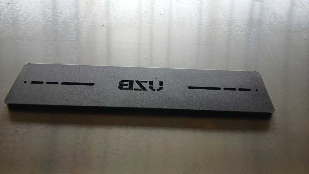 рамка под автомобильный номер