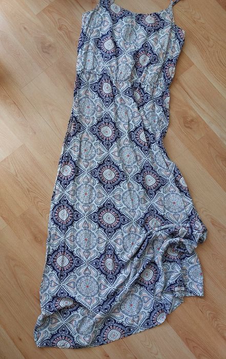 Рокля Bershka...