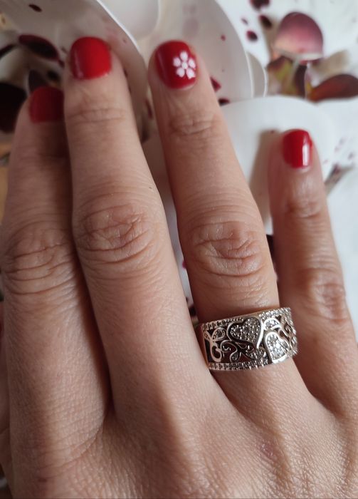 Страхотен нов сребърен пъстен