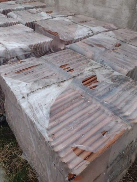 Vând țiglă import Italia