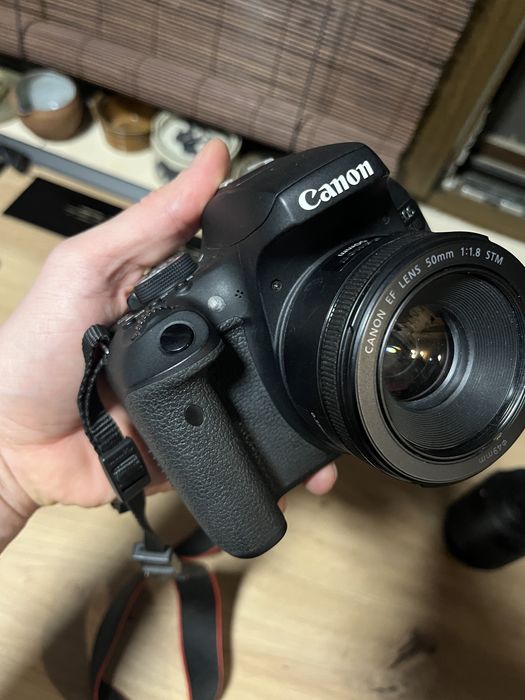 Canon DSLR EOS 750D