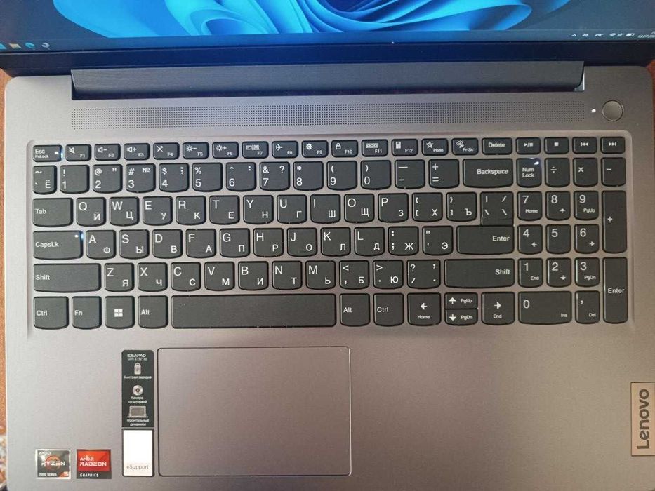 Lenovo Ideapad Slim 3