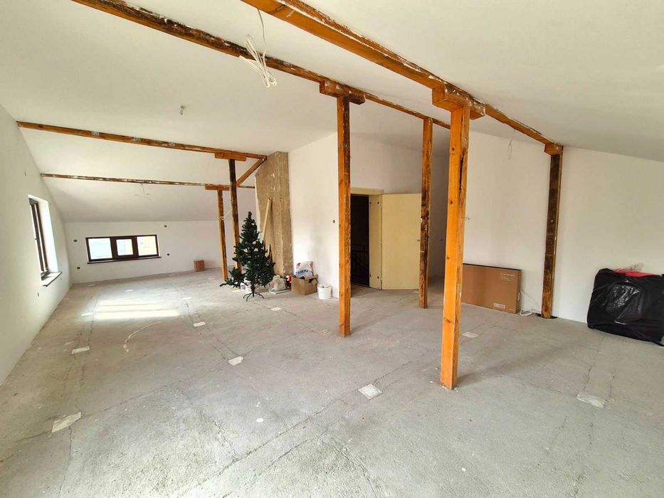 Дом готов за нанасяне в центъра на Бяла Слатина .