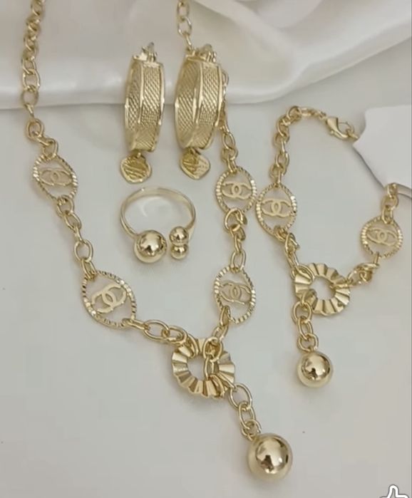 Bijuterii din inox placate cu aur