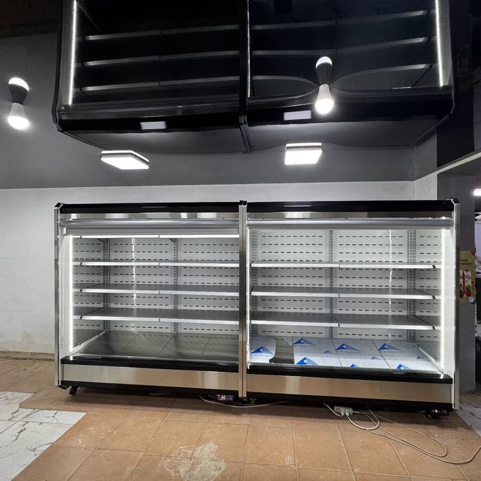 Витрина горка шкаф холодильник