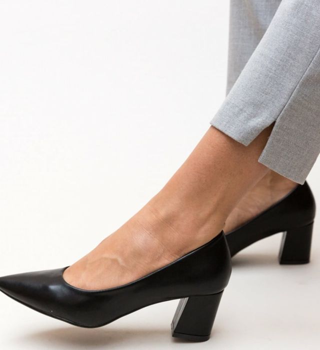 Pantofi stiletto cu toc gros de 6 cm