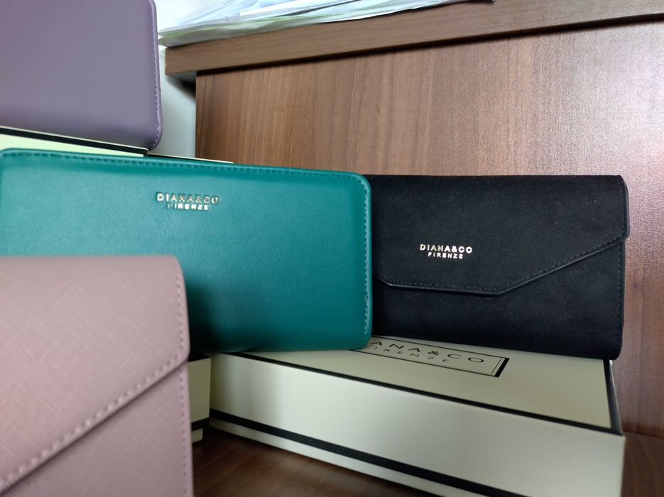 Дамско портмоне.