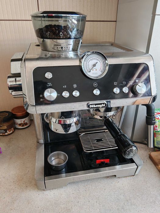 Espressor DeLonghi La Specialista Prestigio EC9355 /predare în centrul