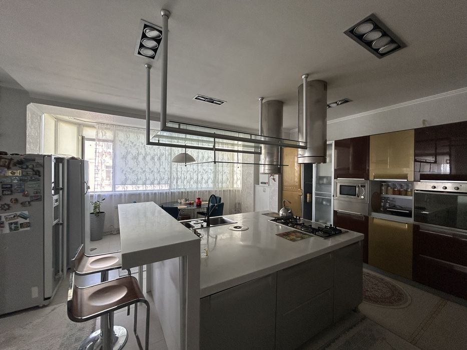 Продам 3-х ком. квартиру