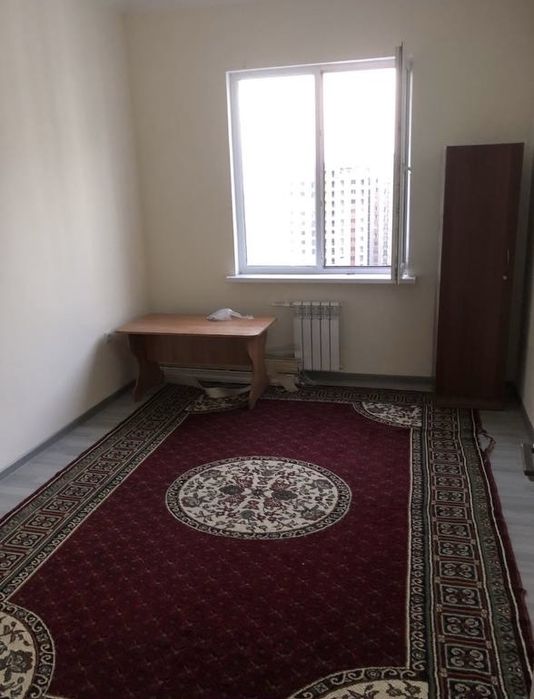 Квартира сотилади , холати зор.