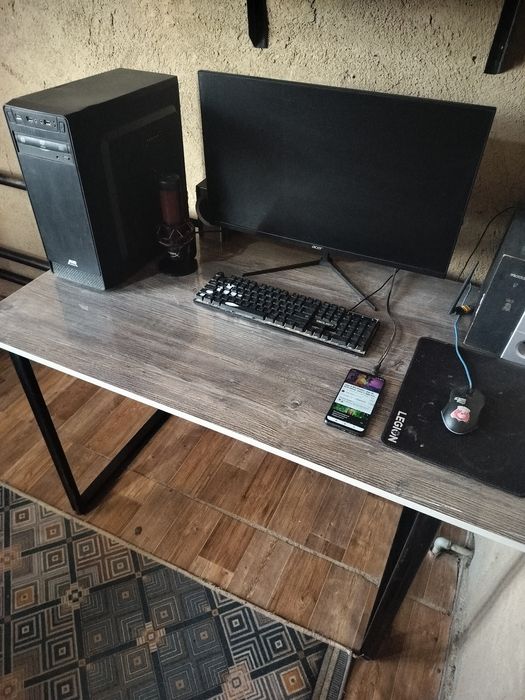 Стол компьютерный металлический в стиле лофт