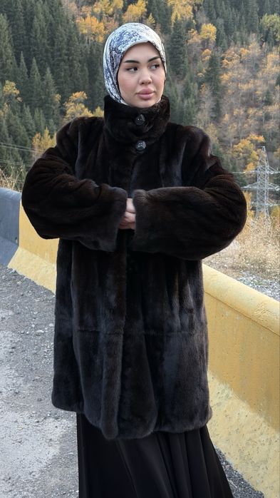 Шубы норка разные