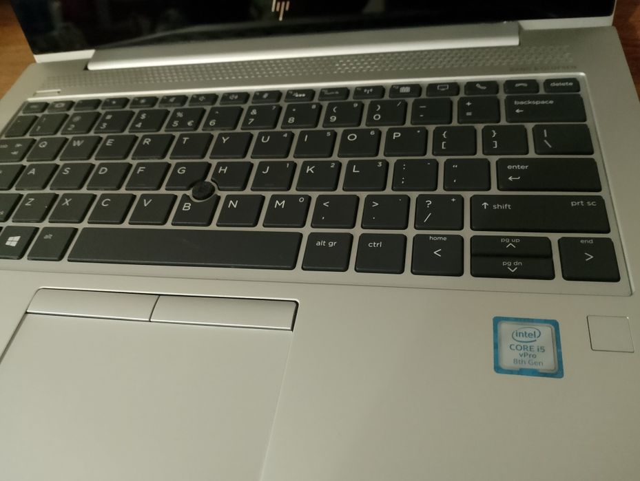 Лаптоп  HP EliteBook 830 G5, i5-8350U, 32GB, 256GB SSD, Тъчскрийн, 13.3" IPS Full HD 1920x1080