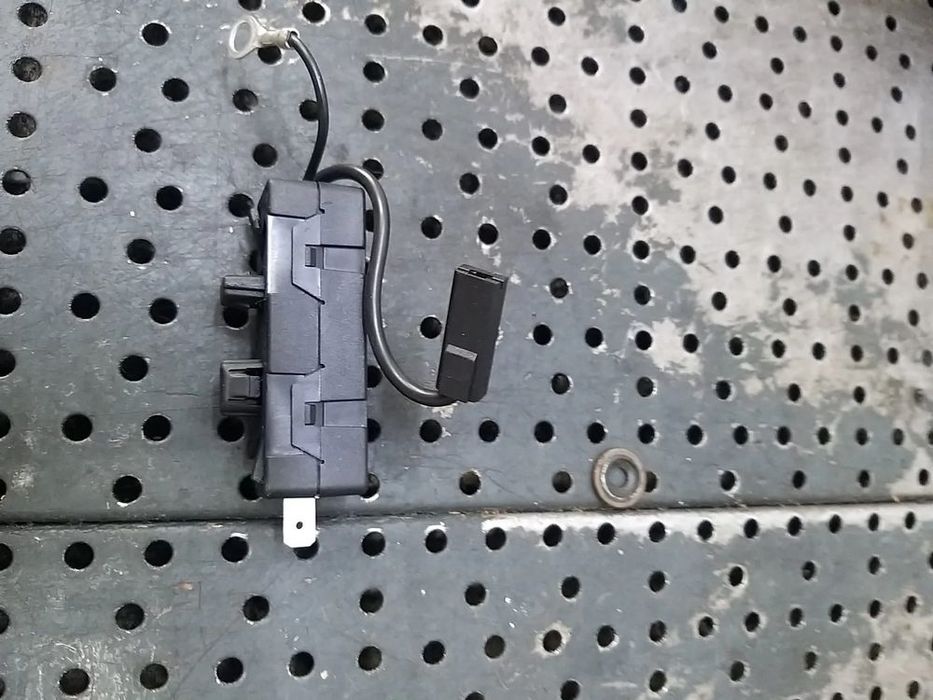 Amplificator antena renault captur 1 j5 h5 283637230r
