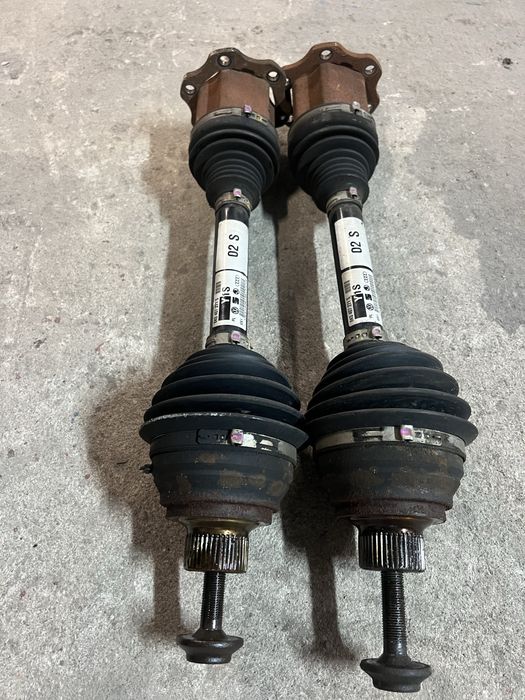 Предна полулоска 8К0 407 271 S Audi A4 B8 Audi A5 8T Audi Q5