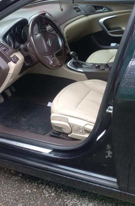 Opel insignia ...2.0 cdti  accept schimb ofer diferentă