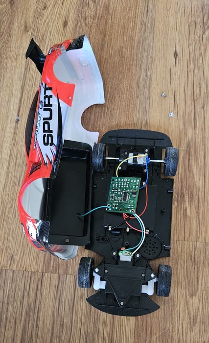 Радиоуправляема количка RC – почти нова