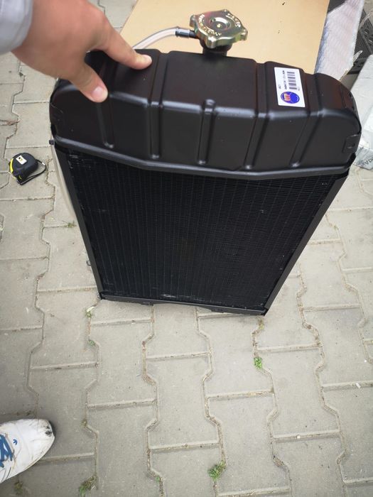 Radiator tractor: Massey ferguson 135 35 173
Massey Ferguson
Seria : 1