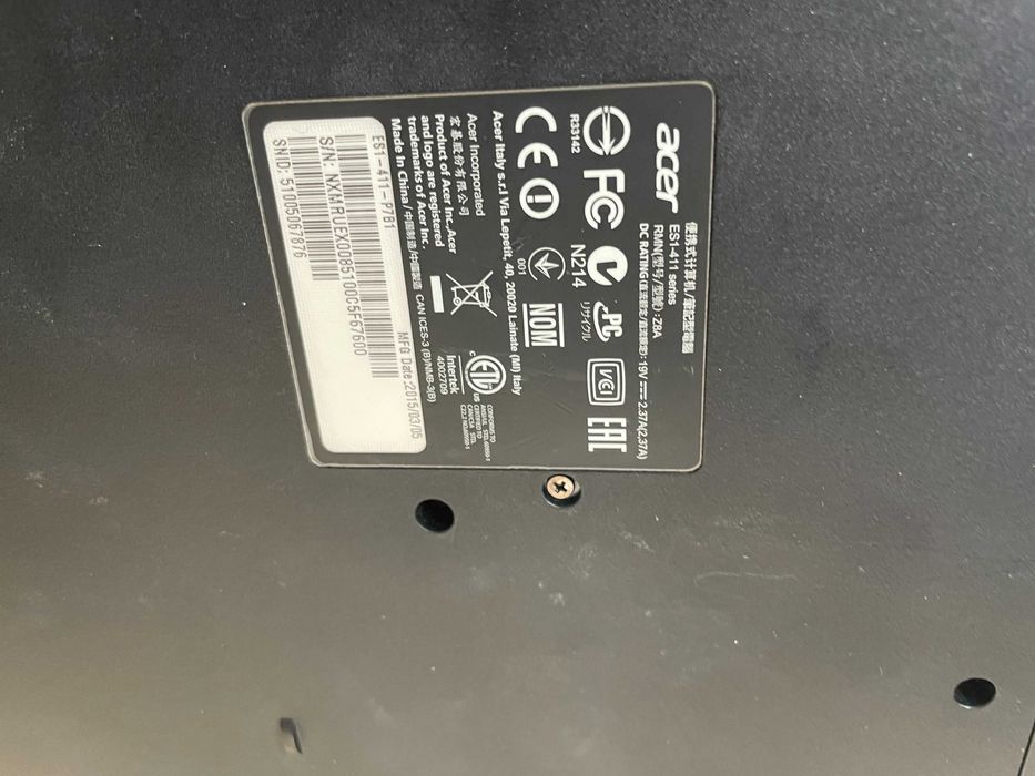 Laptop Acer Aspire ES1-411 Z8A - SSD 120GB, 8GB RAM