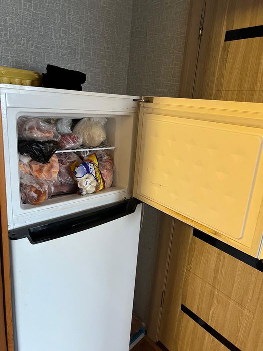 Продам холодильник