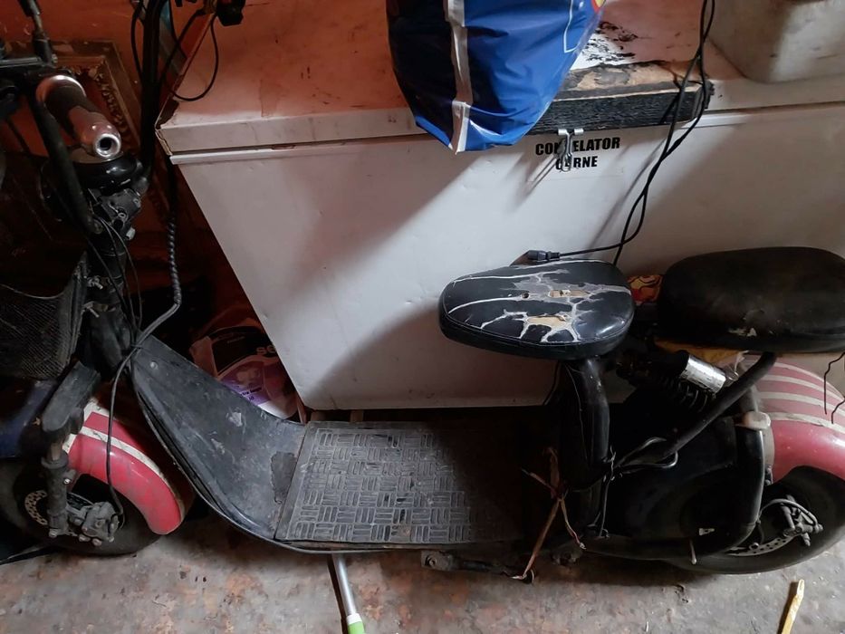 Vând scuter electric
