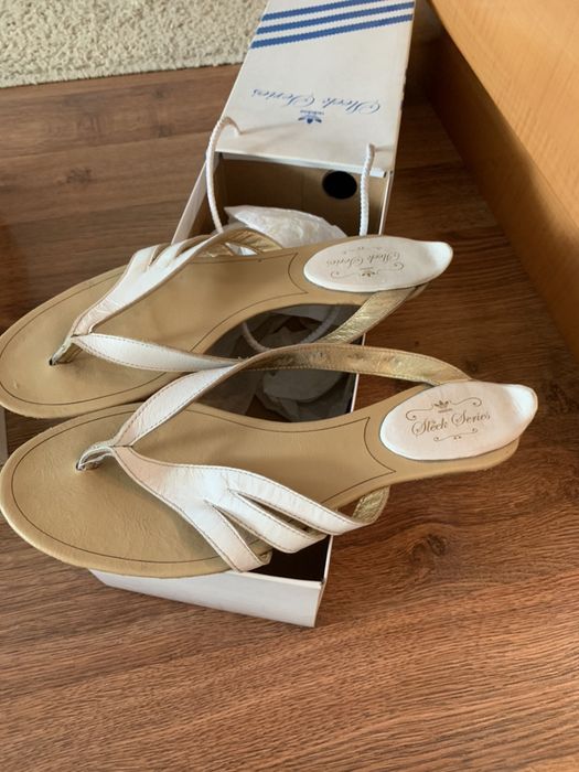 Кожаные шлепки