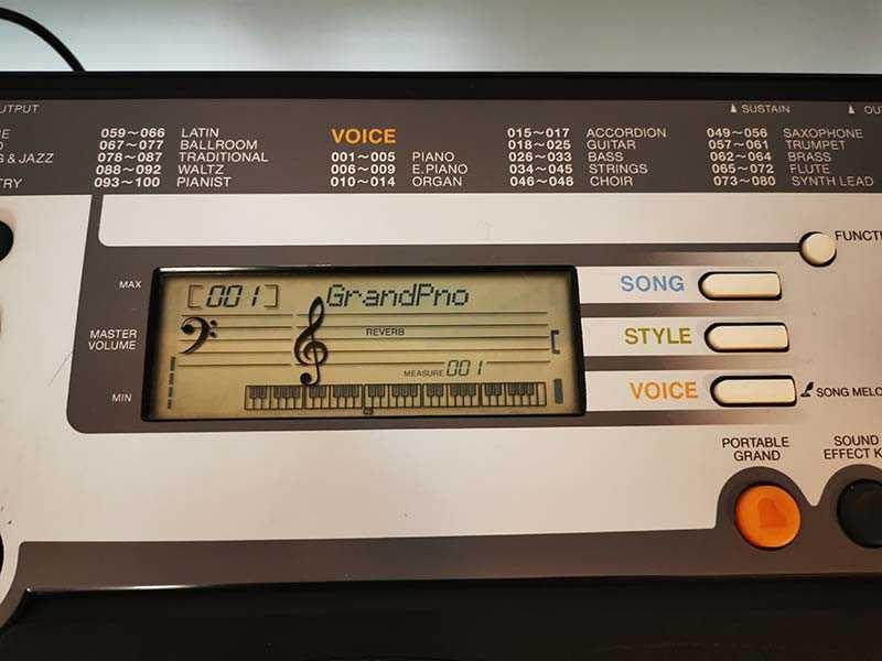 компютърна миди клавиатура YAMAHA PSR E-213 синтезатор с 5 октави