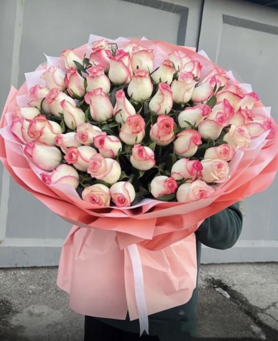 Цветы,букеты,розы,доставка цветов