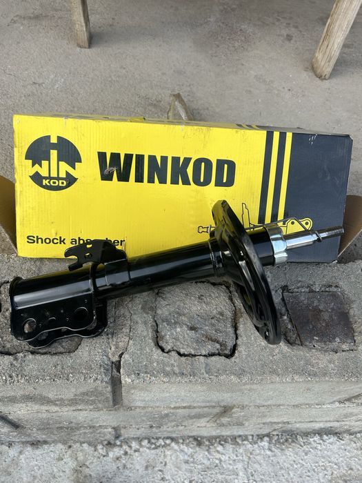 Амортизатор на камри 40