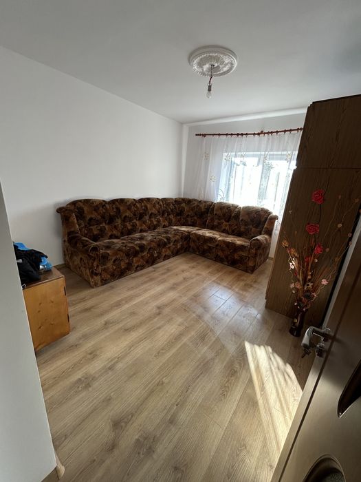 Vând apartament cu 2 camere