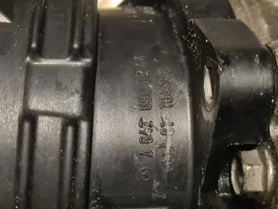 Clapeta acceleratie,debitmetru aer Mercedes R-Class w251/ML w164 motor
