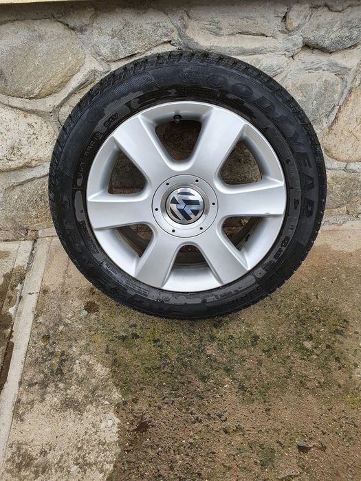 Vand jante cu cauciucuri(golf,passat,touran,skoda)