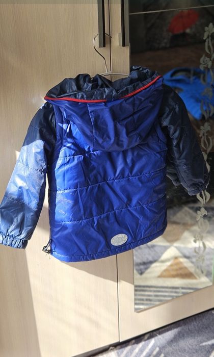 Куртки детские, продам
