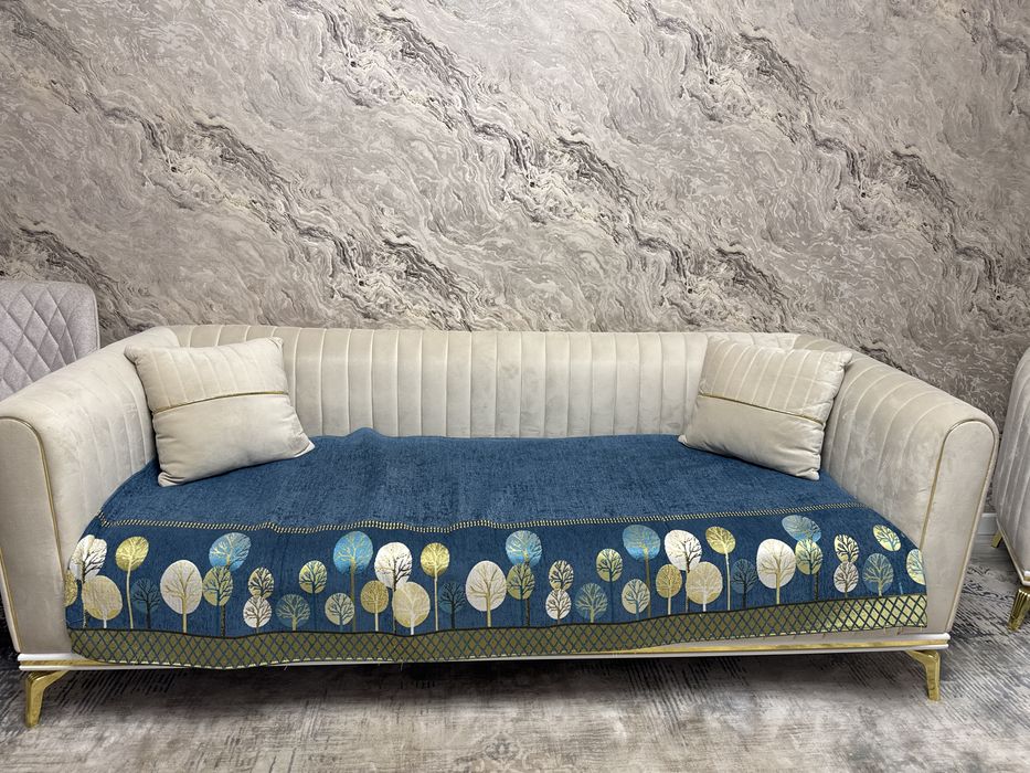 Divan 2 ta kreslo bilan