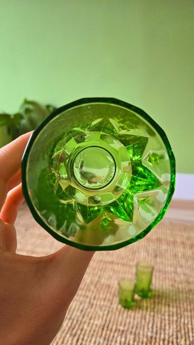 Стъклени винтидж чаши Pasabahce - 14 бр, зелено стъкло