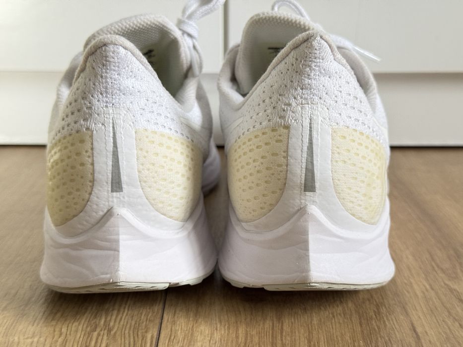 Nike Air Zoom Pegasus 35 Triple White