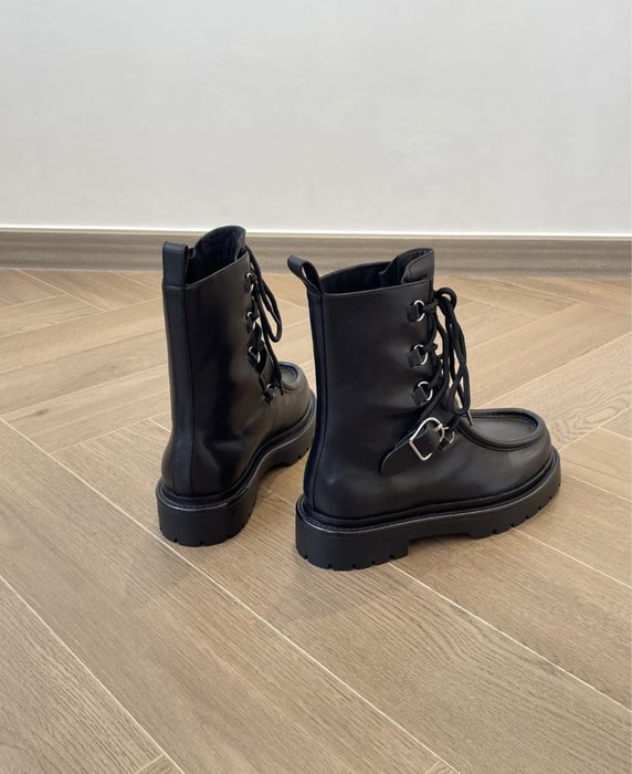 Hermes боти черни